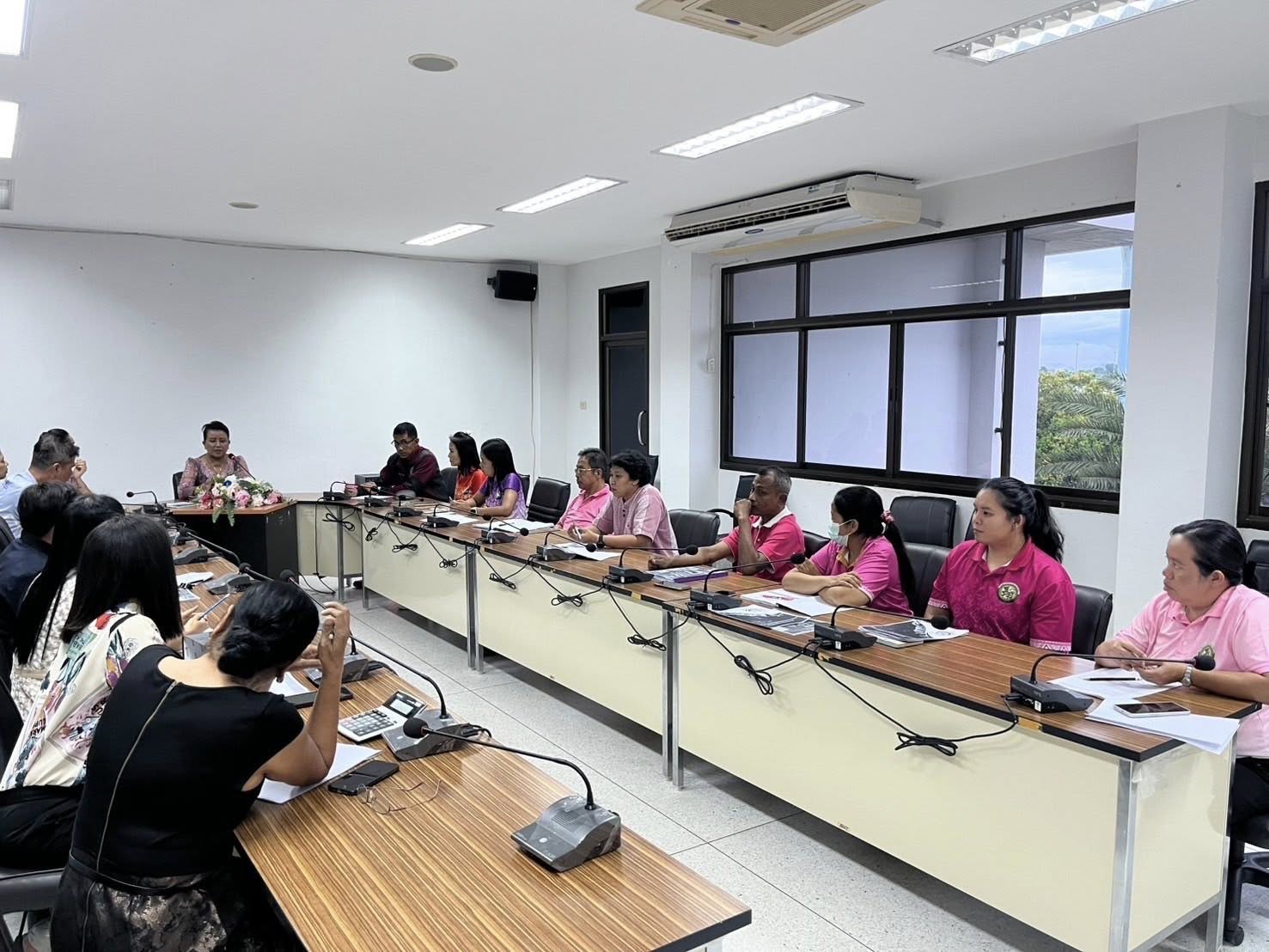 ประชุมเตรียมความพร้อมประเมินและสิทธิภาพองค์กรปกครองส่วนท้องถิ่น LPA ✅ คลิ๊ก Link ด้านล่างเพื่อดูข้อมูล👇