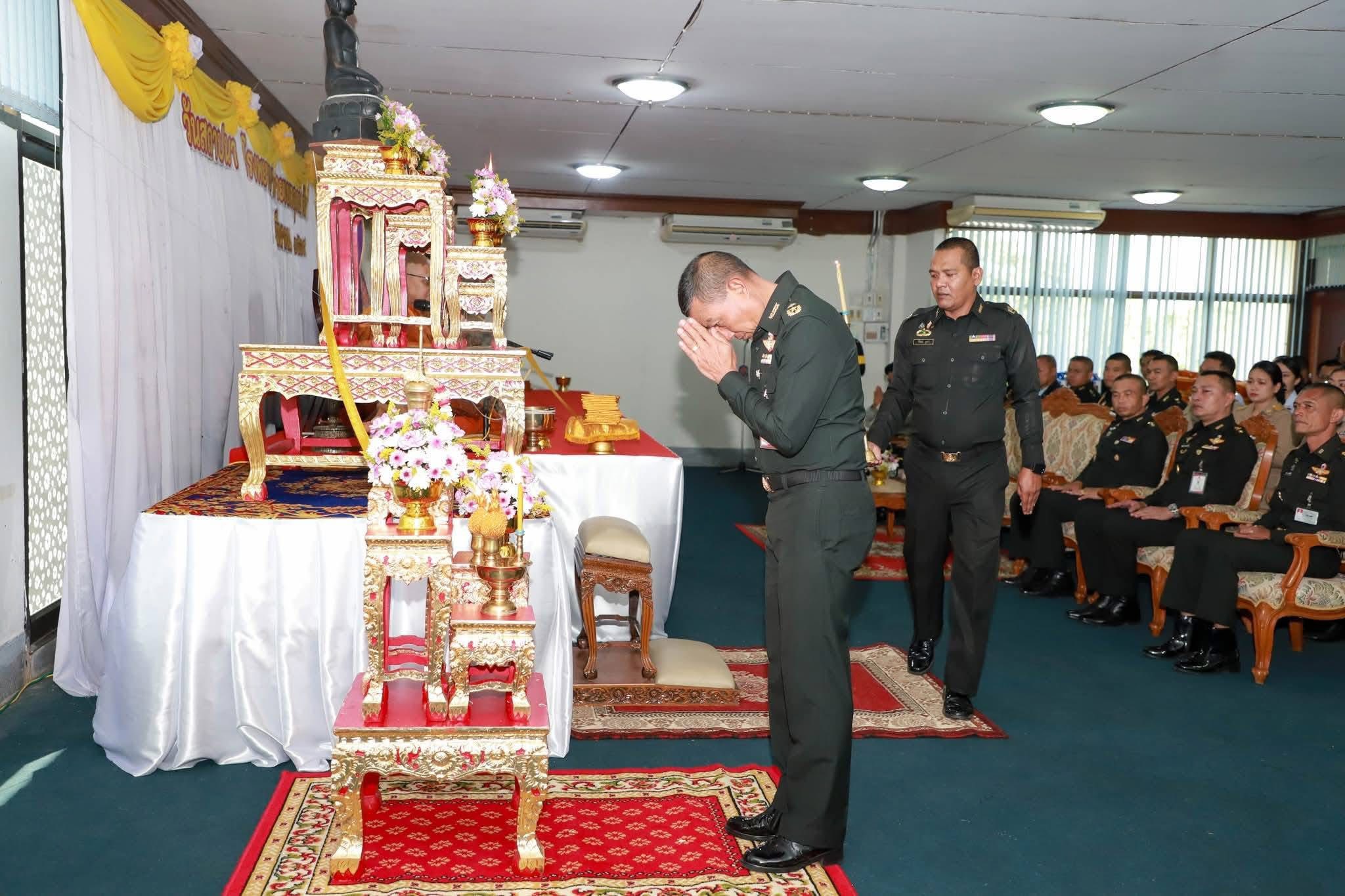 ร่วมพิธีงานสถาปนาหน่วย ครบรอบปีที่ 41 โรงพยาบาลค่ายเขตอุดมศักดิ์