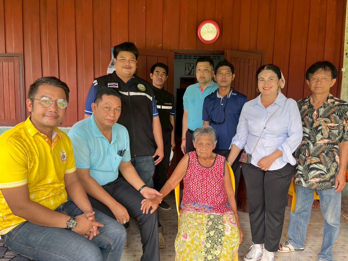 ลงพื้นที่ตรวจสอบข้อเท็จจริงในการช่วยเหลือผู้ประสบปัญหาทางสังคม