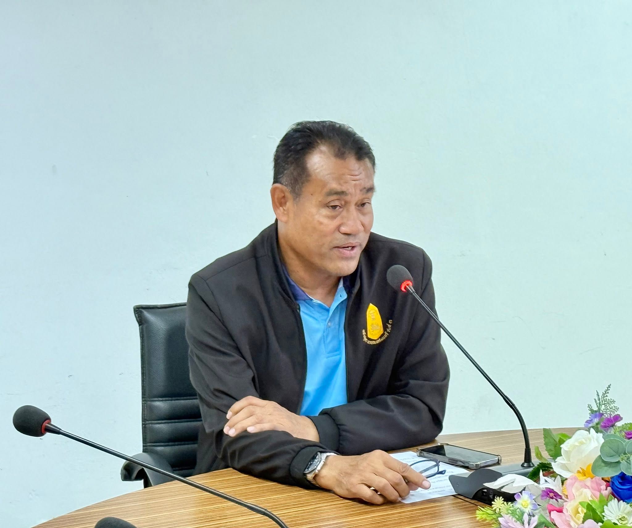 ให้การต้อนรับ นางสาวศรัณย์ภรณ์ คลังศรี ซึ่งโอน ย้ายมาดำรงตำแหน่ง เจ้าพนักงานธุรการปฏิบัติงาน