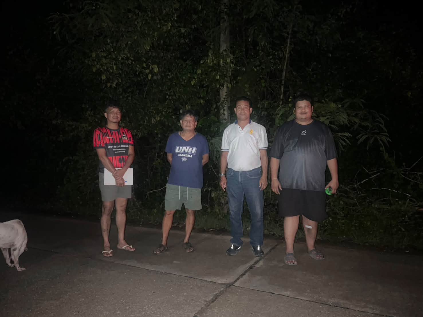 นายกเทศมนตรีตำบลวังไผ่ ลงพื้นที่สำรวจและซ่อมแซมไฟฟ้าส่องสว่าง เพื่อความปลอดภัยในชีวิตและทรัพย์สินของพี่น้องประชาชน